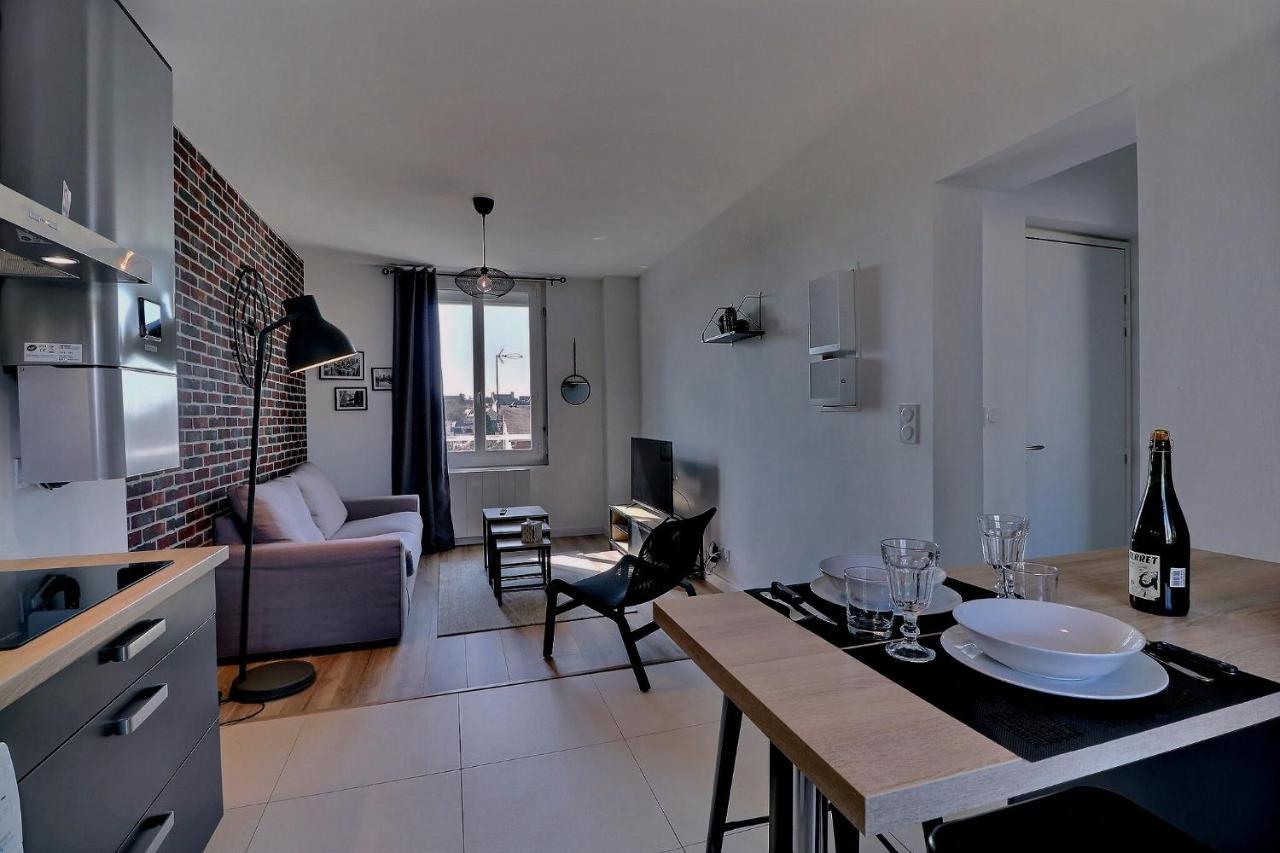 Appartement Logisy En Centre-Ville De Vitre I Logisy L'Indu Vitré Buitenkant foto